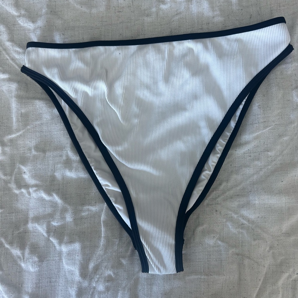 L*Space Nora Bitsy High Waisted Bottom - image 3